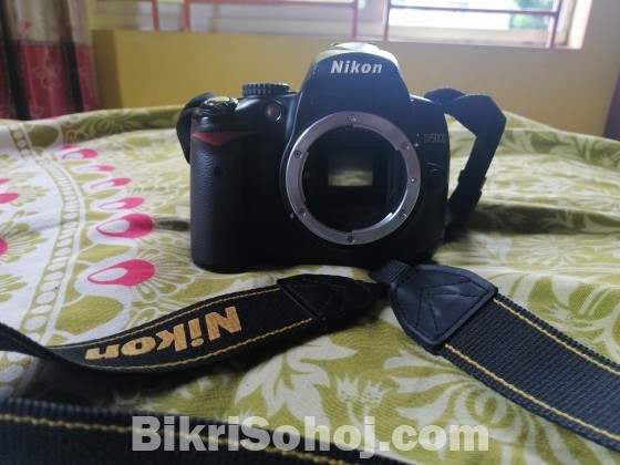 Nikon D5000